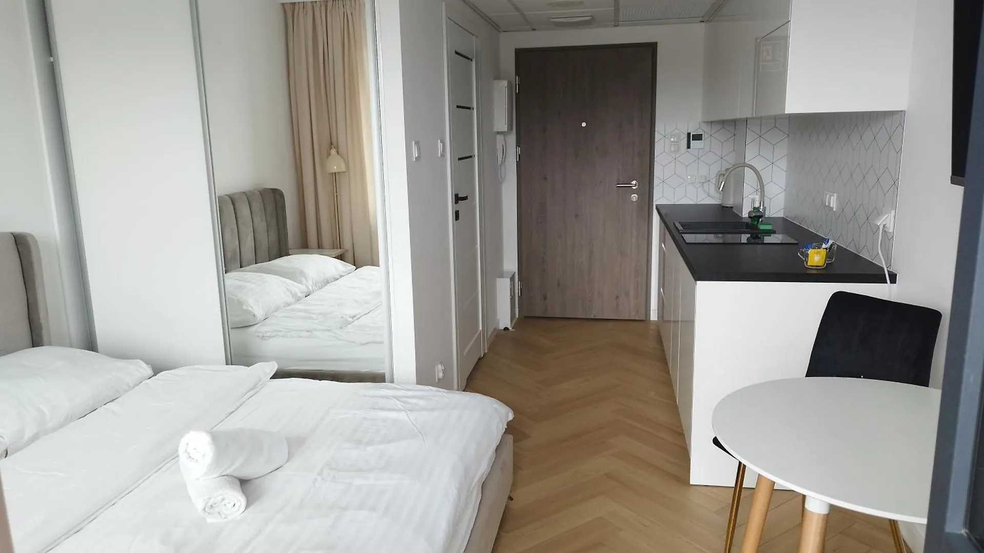 Gold Apartments Pileckiego Varşova